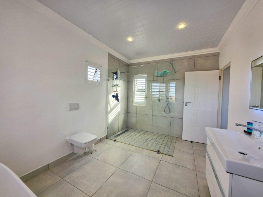 3 Bedroom Property for Sale in Stilbaai Western Cape